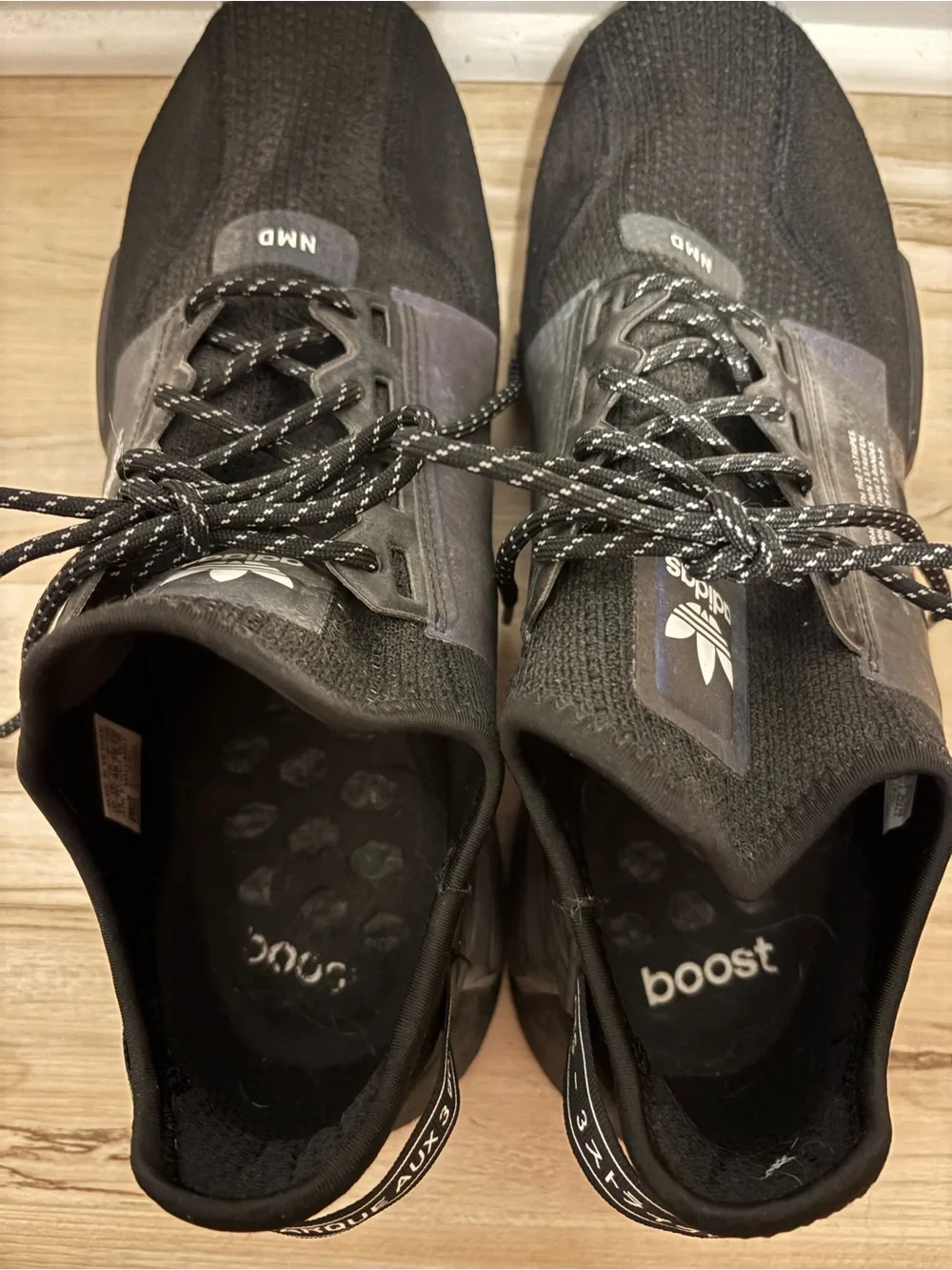 Adidas NMD R1 V2 Black La Marque Aux 3 Bandes Sneakers